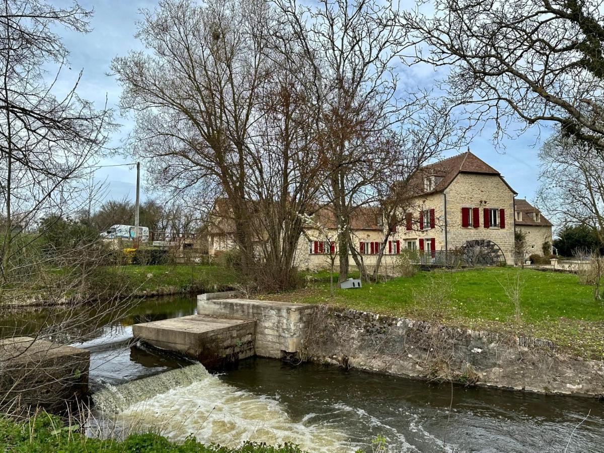 فندق Charenton-du-Cherفي  Moulin Le Fleurie المظهر الخارجي الصورة