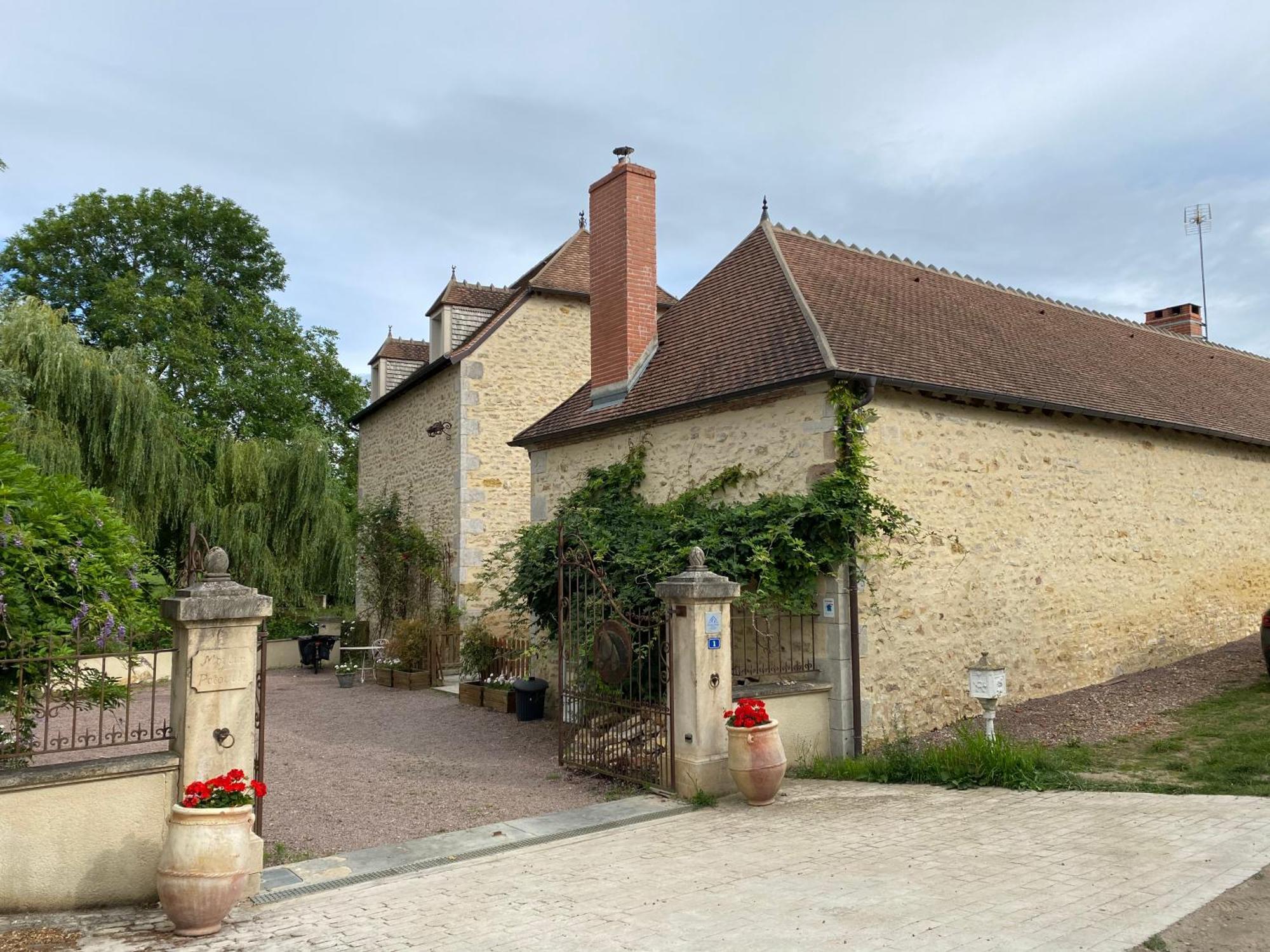 فندق Charenton-du-Cherفي  Moulin Le Fleurie المظهر الخارجي الصورة